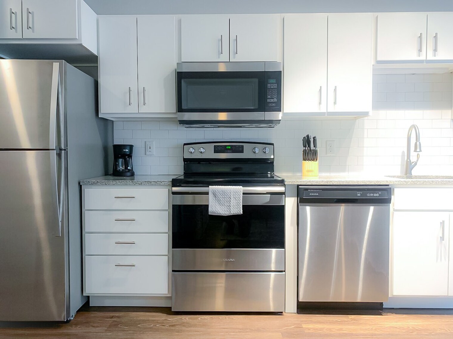 Building Photo - 2301 Ingersoll Ave