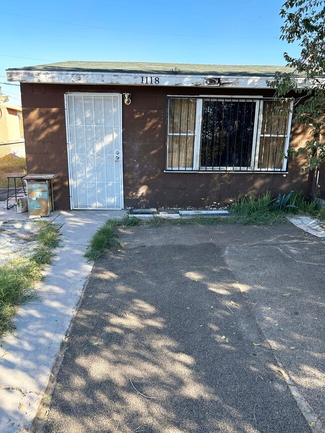 Building Photo - 1118 Laurel Ave