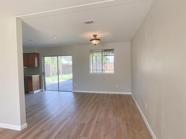 Building Photo - 11022 Concho St