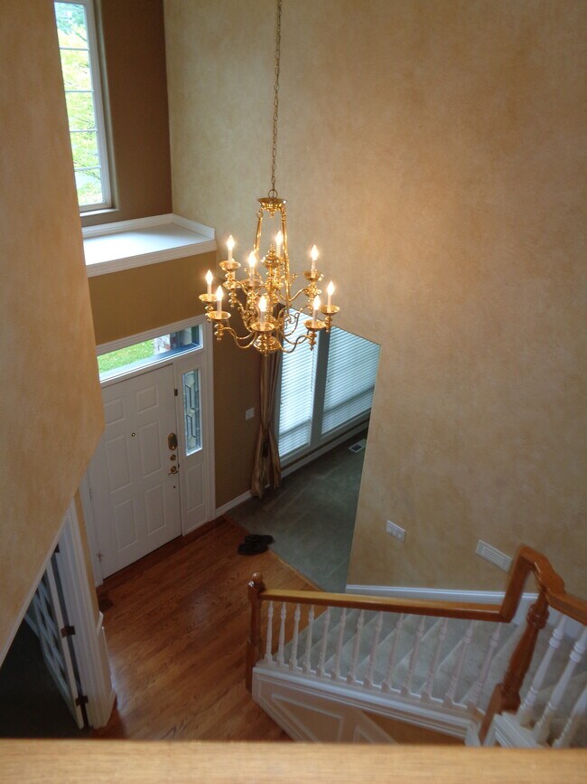 Building Photo - 17083 SW Arbutus Dr