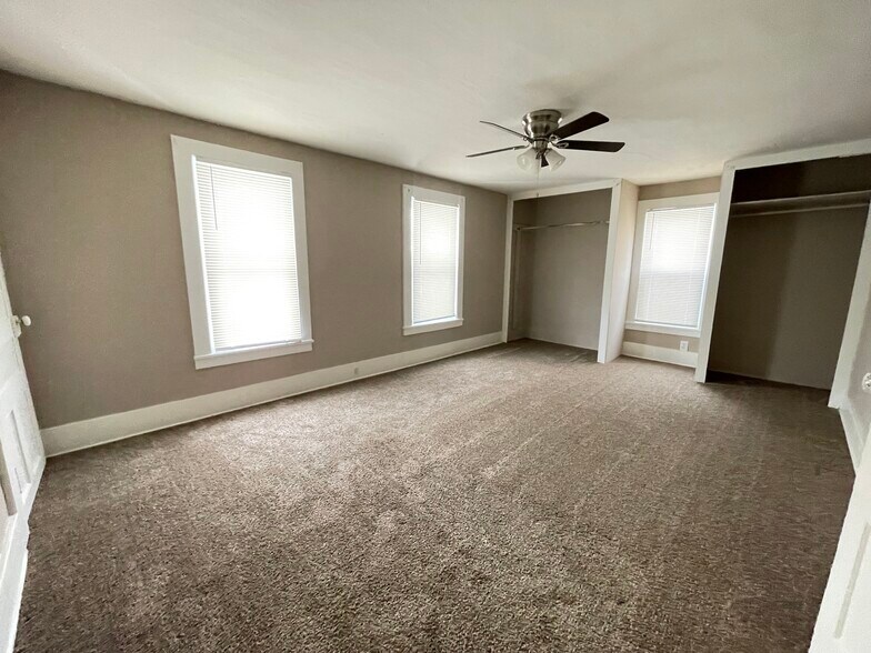 Building Photo - 16 Victory Ct