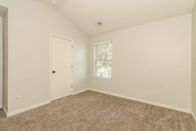 Building Photo - 909 Walking Stick Trail NE