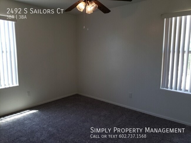 Building Photo - 2492 S Sailors Ct