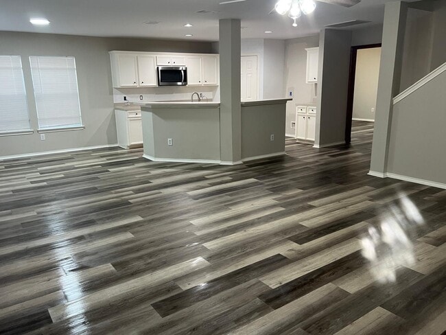 Building Photo - 6319 Sunlit Orchard Dr