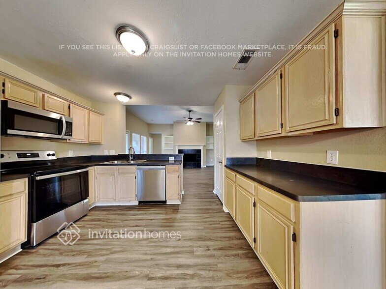 Building Photo - 1312 Regatta Pl