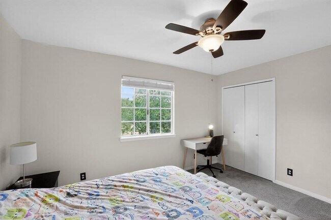 Building Photo - 8113 Willet Trail