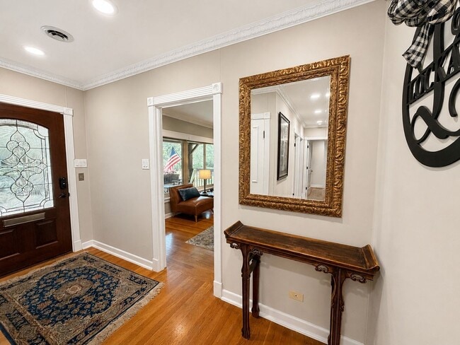 Building Photo - Luxury Terrell Hills Lease with 2025 Remodel, New Salt-Chlorinated Pool & Outdoor Living!  Beauti...