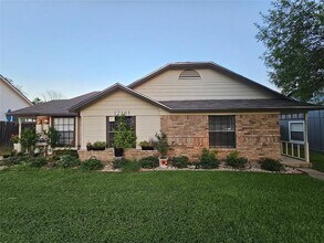 Building Photo - 12303 Alderbrook Dr
