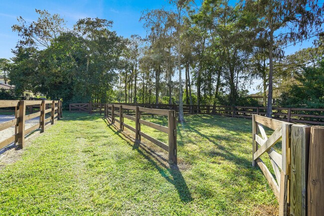 Building Photo - 11231 Ira Ln