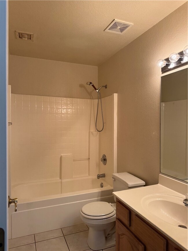 Building Photo - 3434 Mineral Park Dr