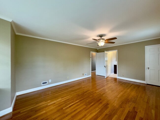 Building Photo - 115 E Northern Pkwy