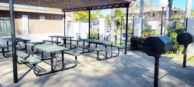 Building Photo - Charming 2BR Retreat with Private Patio, Scenic Views & Resort-Style Amenities