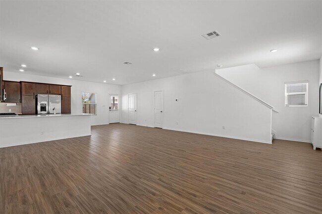 Building Photo - 1512 Weatherford Ln