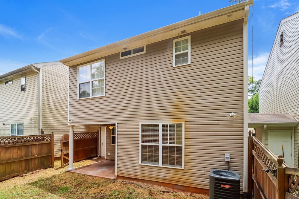 Building Photo - 120 Lossie Ln