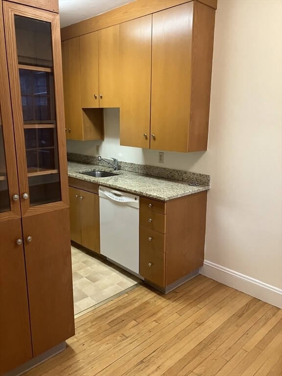 Building Photo - 988 Memorial Dr