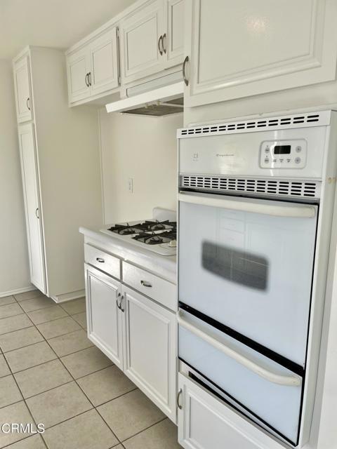 Building Photo - 9401 Petit Ct