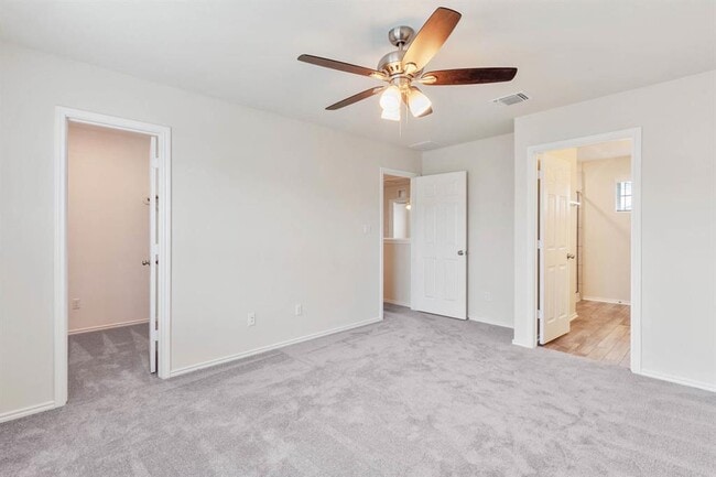 Building Photo - 116 Fiery Skipper Ln
