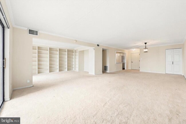 Building Photo - 21328 Valley Forge Cir