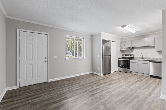 Building Photo - 105 P' Poole Ave #101: Red Bank 1Bed/1Bath Apartment w/ Laundry Units, Central AC, and Granite Co...