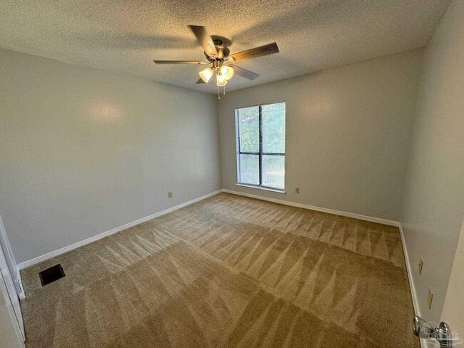 Building Photo - 2810 Villa Woods Cir