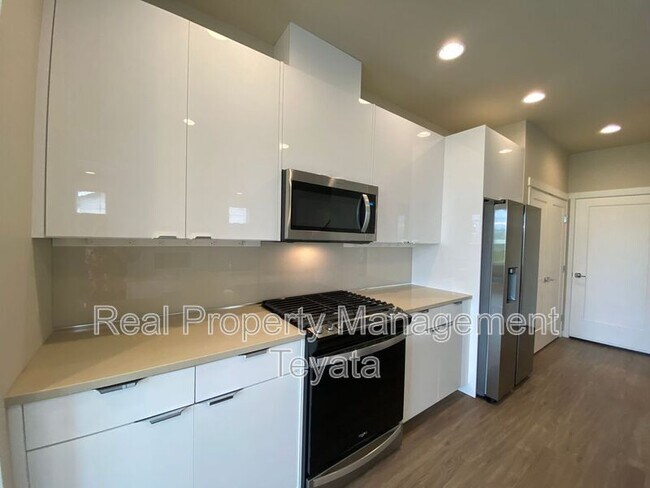 Building Photo - 809 Northview St