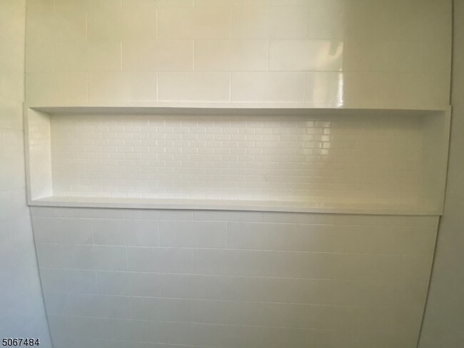 Building Photo - 339 N 6th St