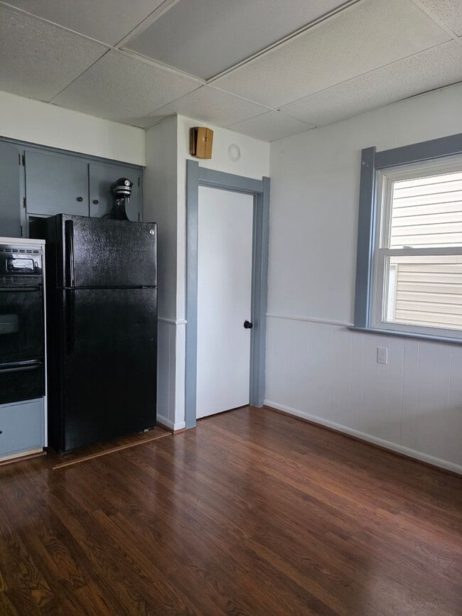 Building Photo - Three Bedroom Single Family Home in Toledo