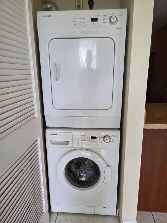Building Photo - Condo For rent in Palms of Tarpon Springs