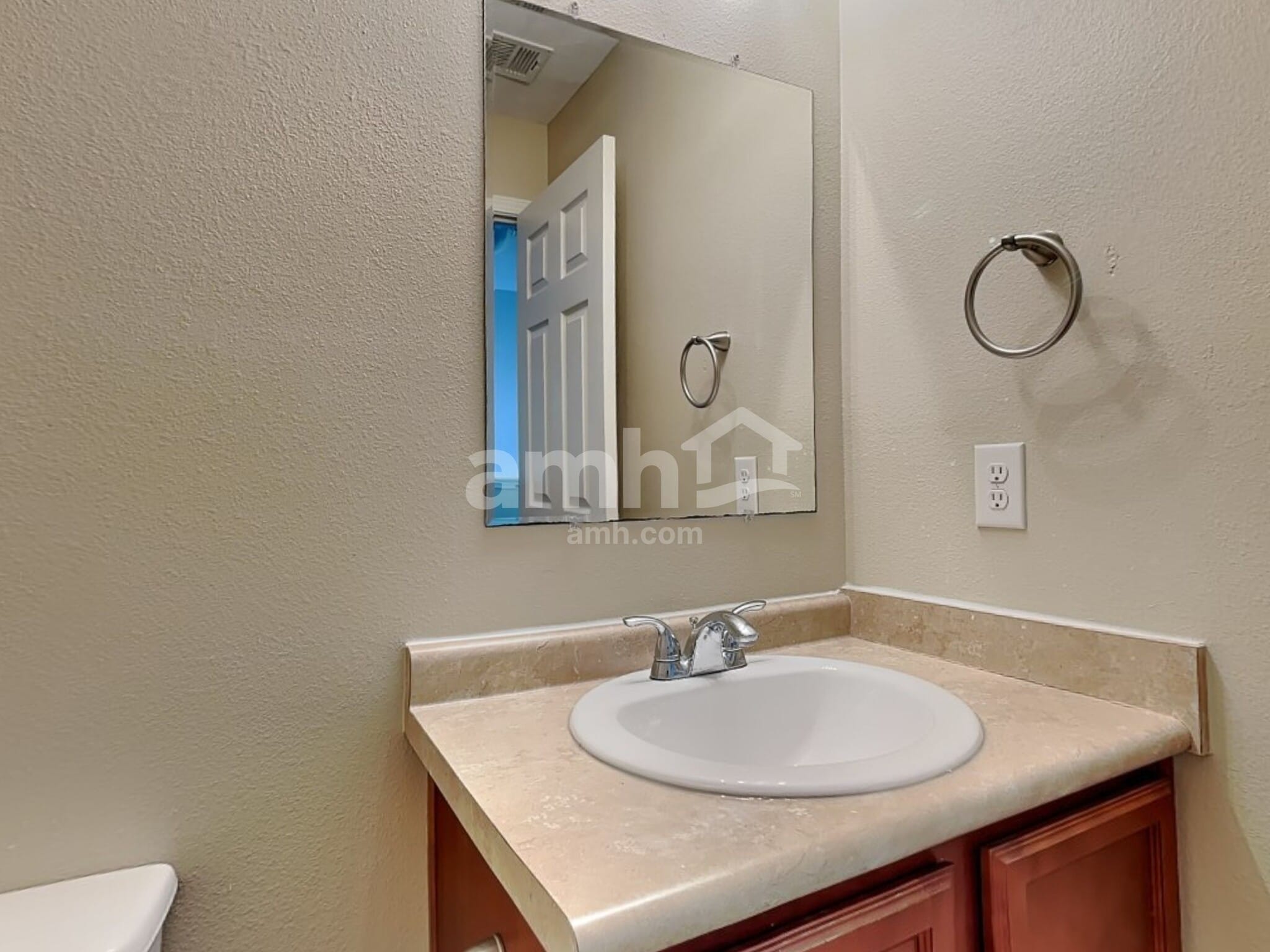 Building Photo - 830 Hyacinth Cir