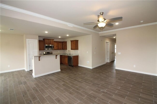 Building Photo - 1511 Purple Finch St