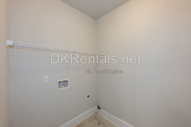 Building Photo - 2766 Hilson Commons