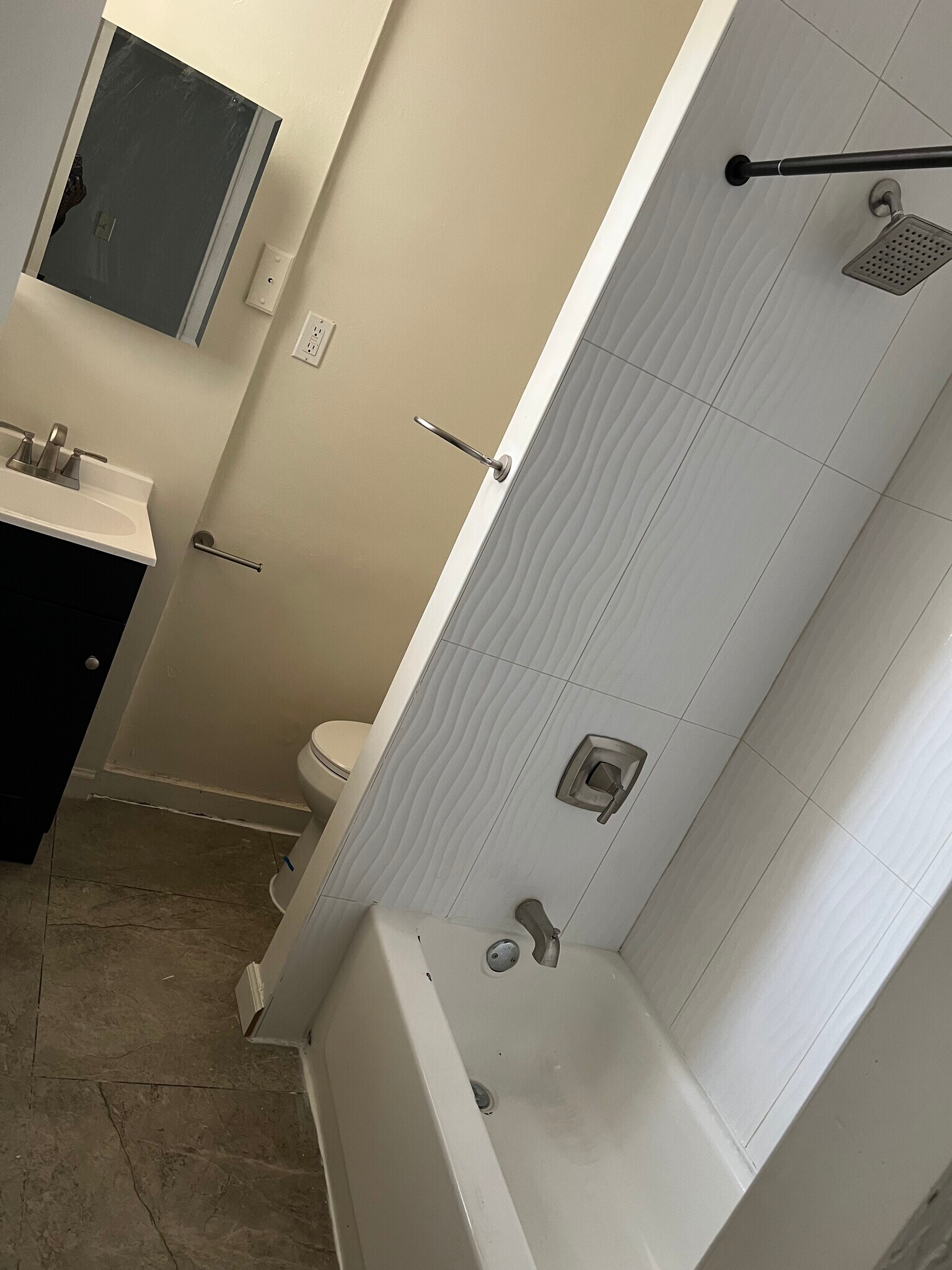 Building Photo - 15 William St