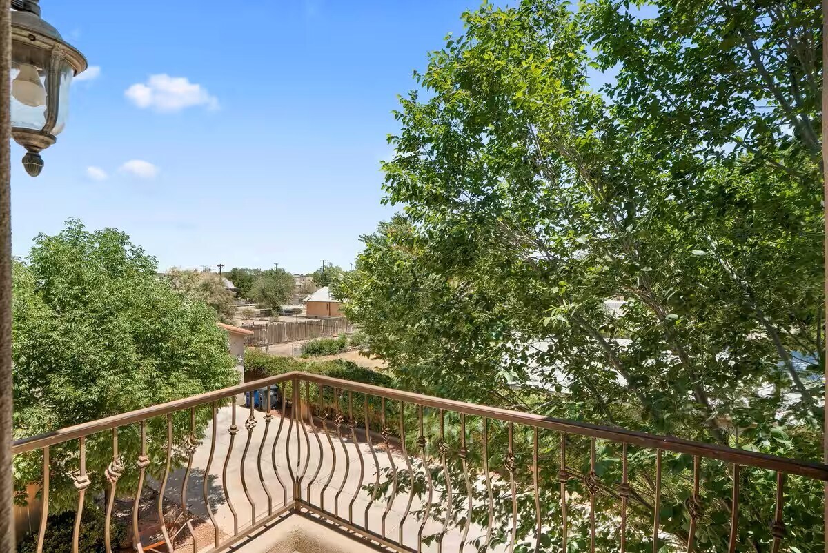 Building Photo - 2409 Rice Ave NW