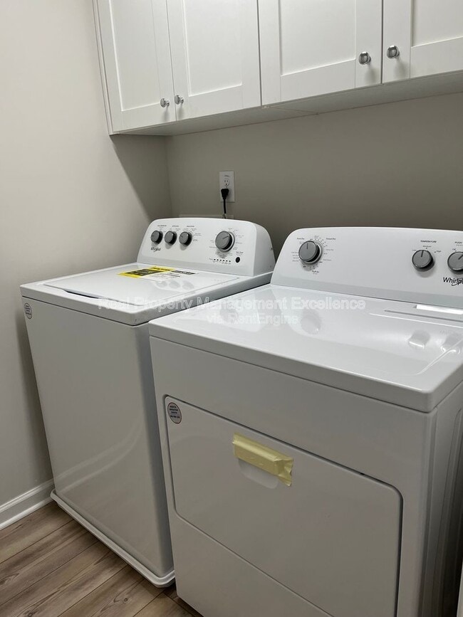 Building Photo - 139 Pinkie Ln