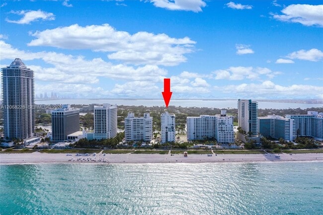 Building Photo - 5001 Collins Ave