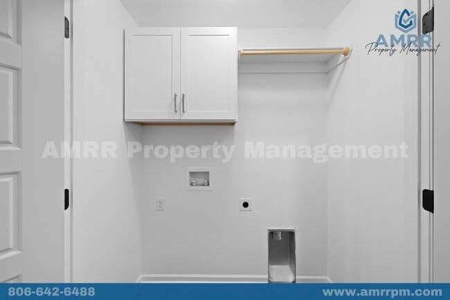 Building Photo - New Beginnings Start With AMRR: Cozy 3 Bedroom Available in May!