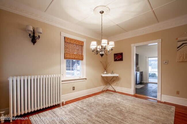 Building Photo - 40 Rumson Rd