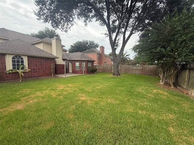 Building Photo - 4163 Surreydon Dr