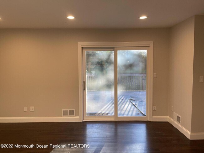 Building Photo - 5 Stockport Way