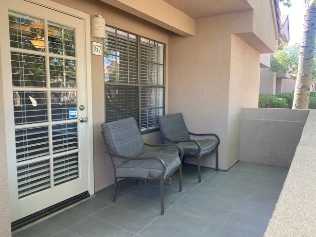 Private patio - 5950 N 78th St