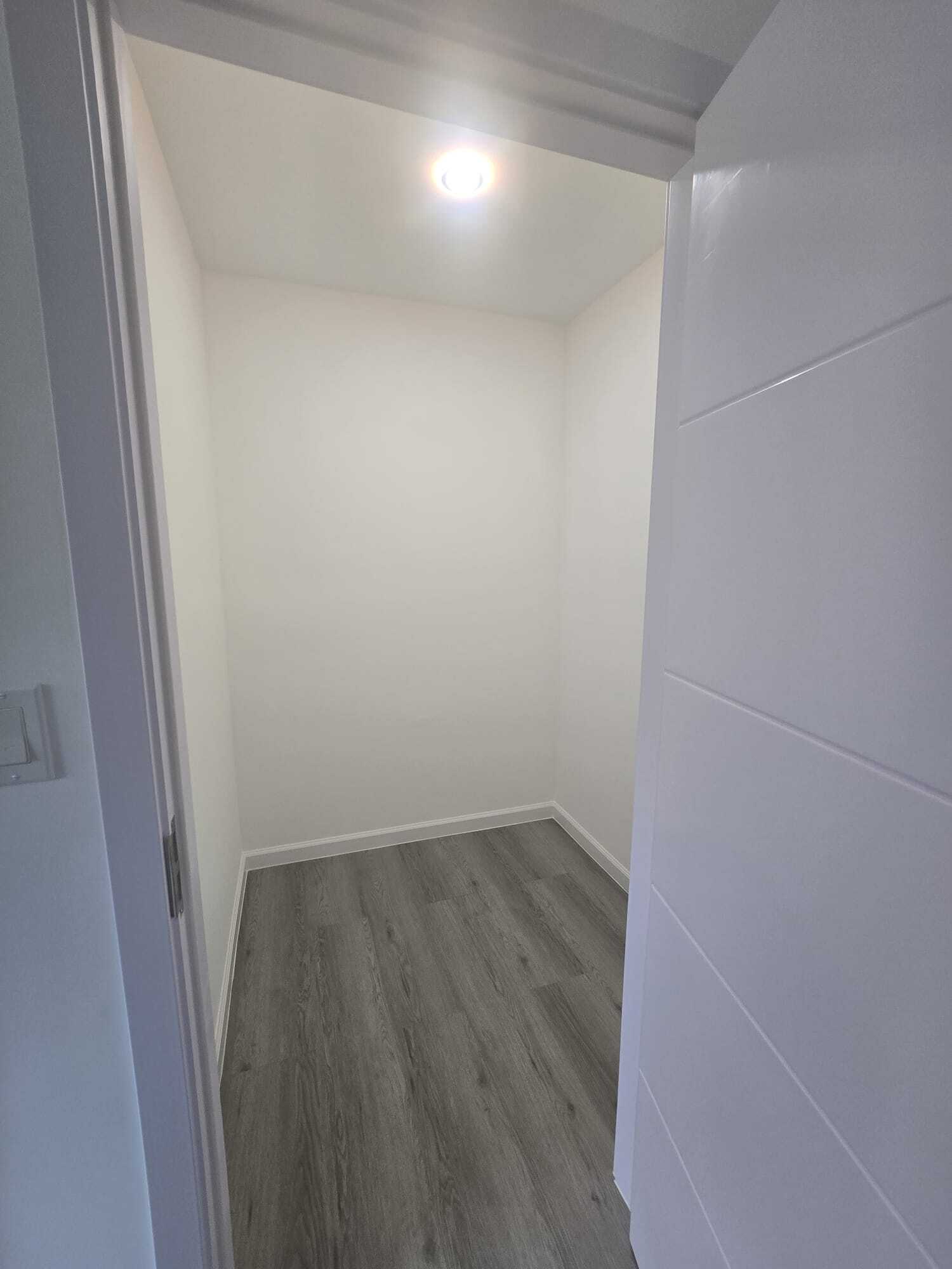 Building Photo - 568 NW 7th St