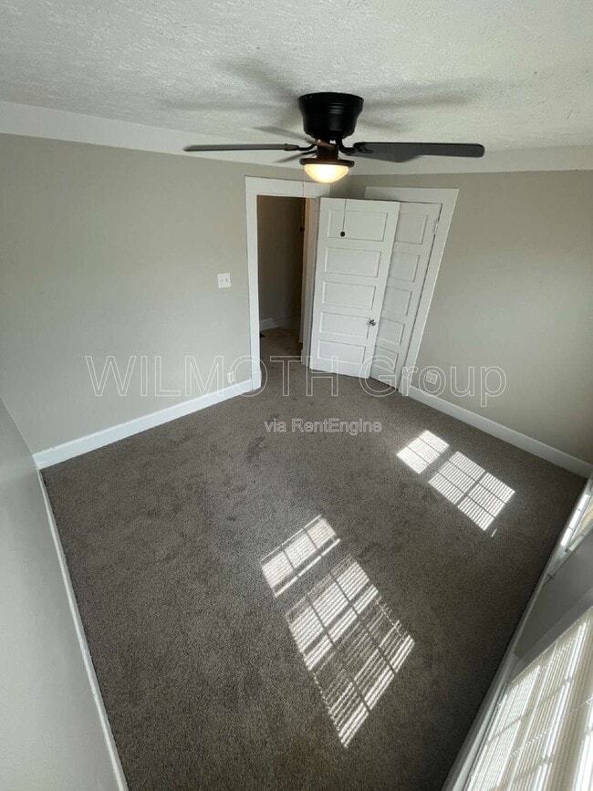 Building Photo - 324 N Linwood Ave