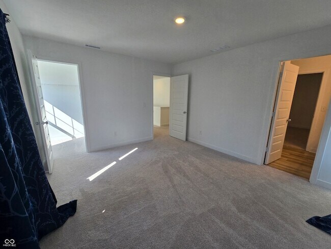 Building Photo - 5128 Summerton St