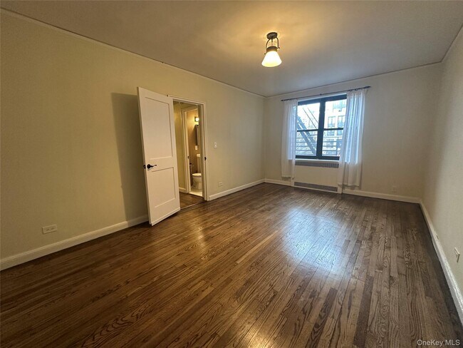 Building Photo - 98-76 Queens Blvd