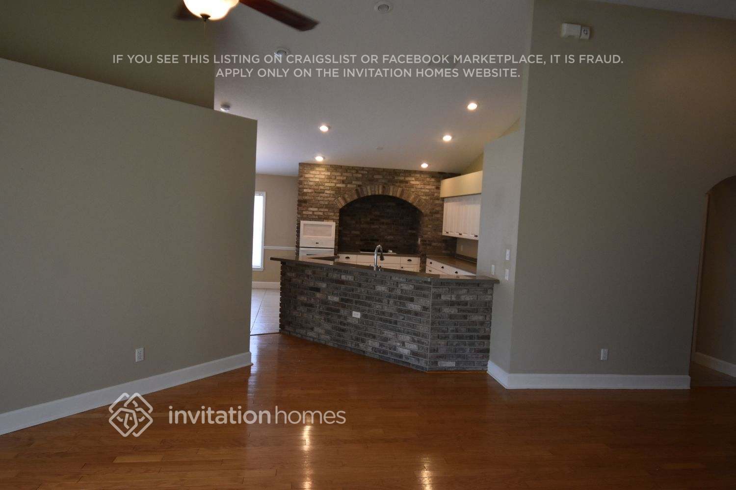 Building Photo - 6324 Bridgecrest Dr