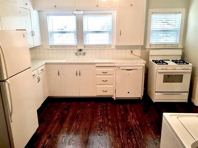 Building Photo - 2565 Rogers Ave