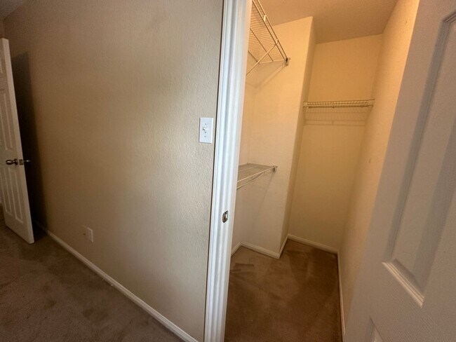 Building Photo - For Lease | 4 Bed, 2.5 Bath | 2,587 Sq Ft ...