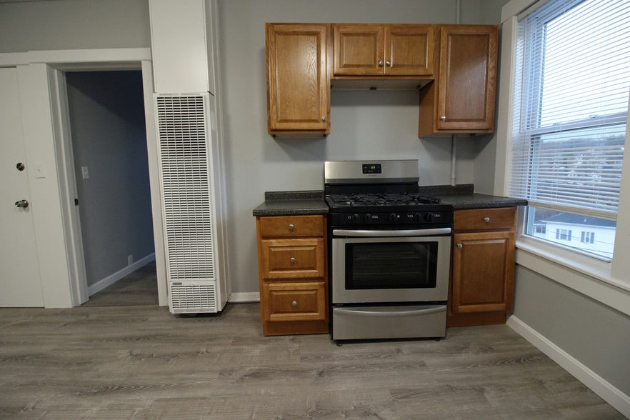 Building Photo - 125 Grove St