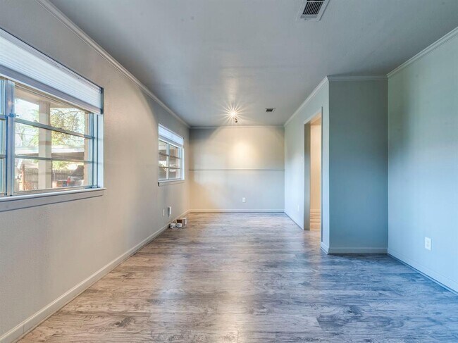 Building Photo - 10606 Macmora Rd