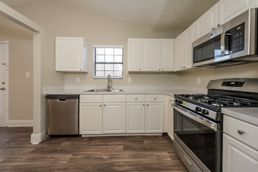 Building Photo - 4910 Brookstone Pkwy